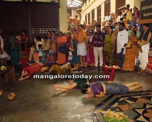Mangalore Today Latest Main News Of Mangalore Udupi Page Devotees Performed Ede Snana At